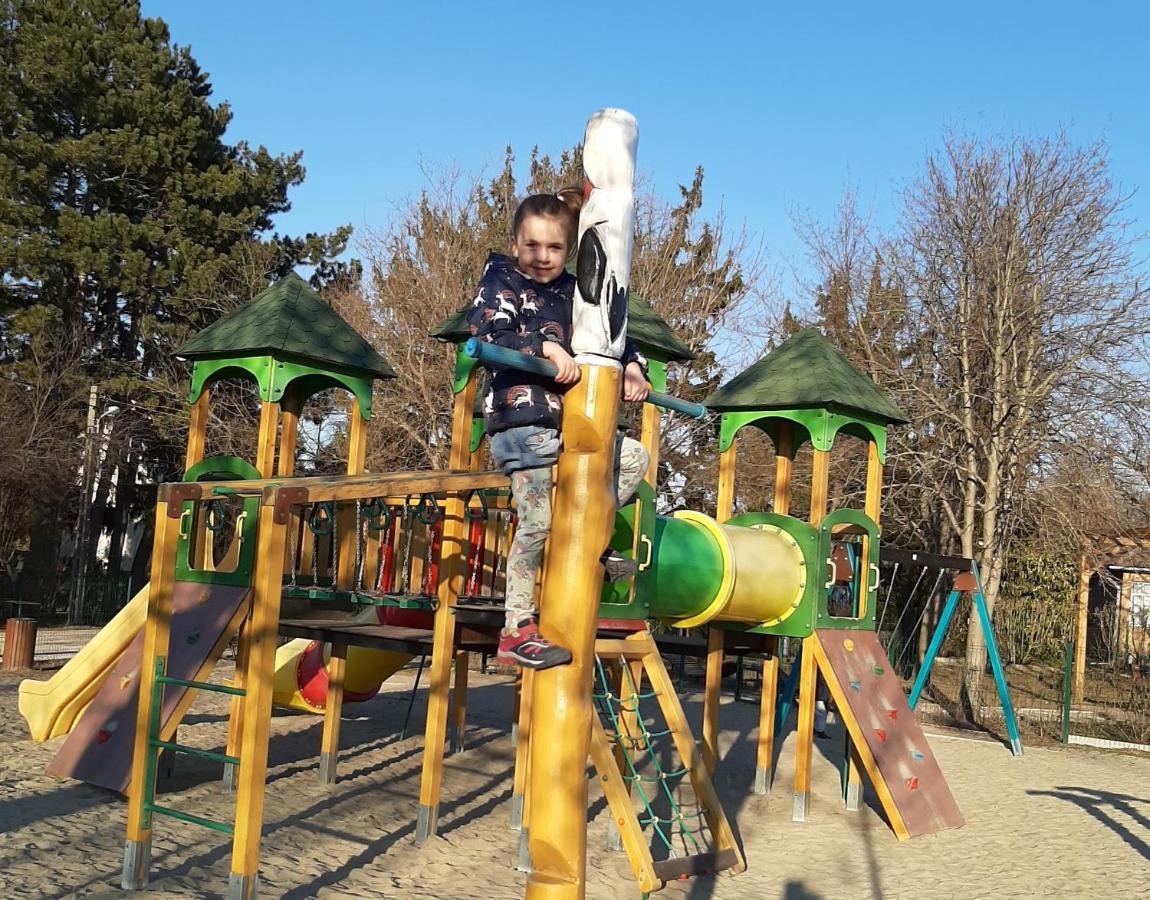 דירות שיופוק Tinka Haz מראה חיצוני תמונה